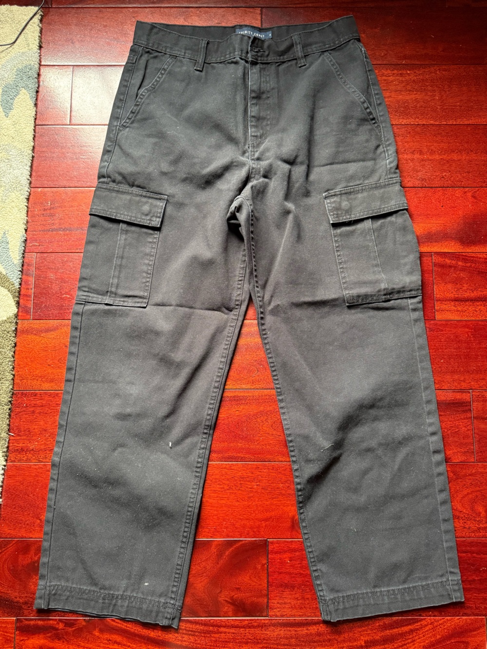 Men's 32x32 Black Cargo Pants with Flap Utility Pockets